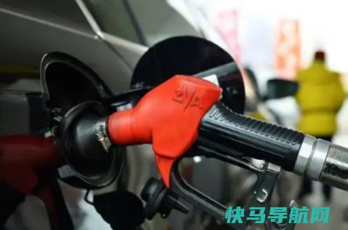 机油开封有沉淀？发动机机油油泥多是什么原因